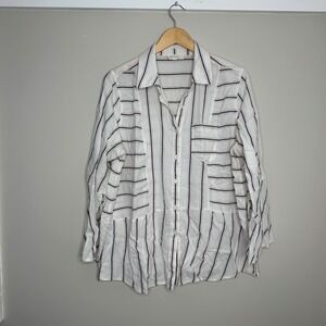 Two by Vince Camuto Striped Button Down Shirt Women's 1X White‎ Navy Bell Sleeve